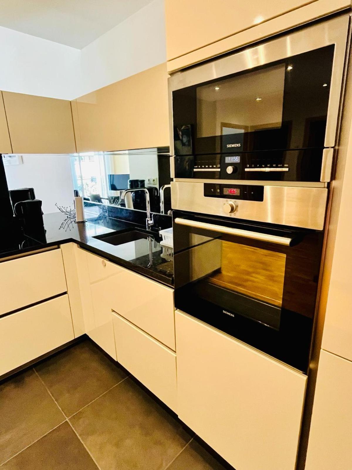 칸느 Golden Triangle 2Br/2Ba 아파트 외부 사진