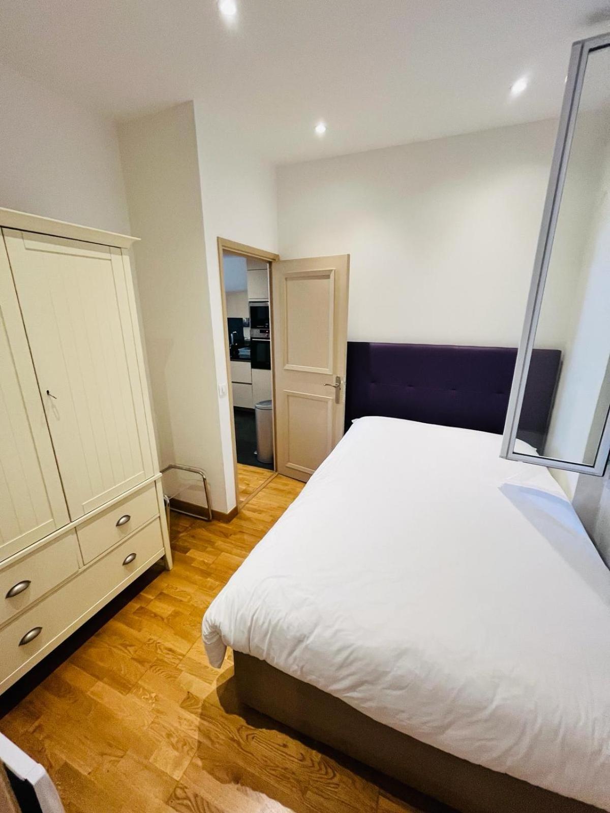 칸느 Golden Triangle 2Br/2Ba 아파트 외부 사진