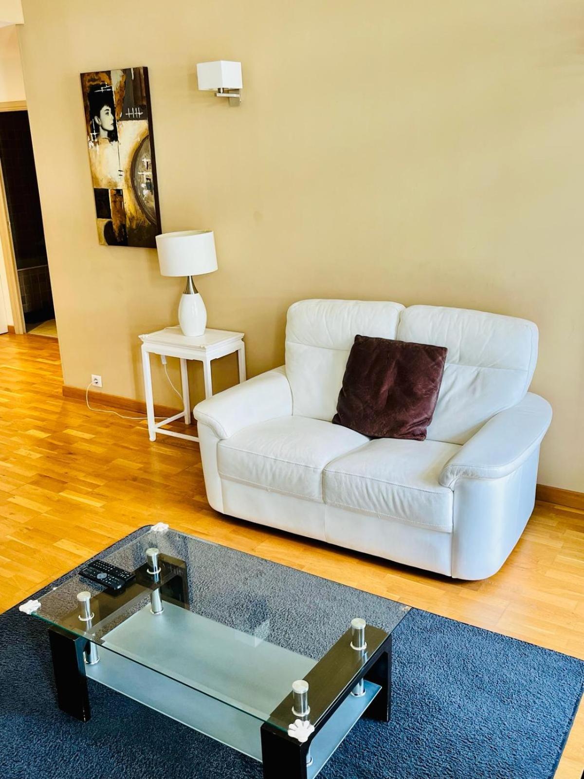 칸느 Golden Triangle 2Br/2Ba 아파트 외부 사진