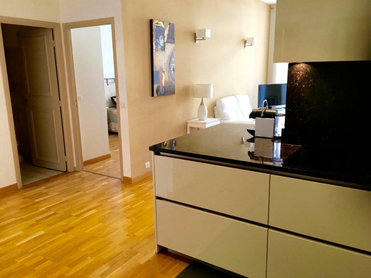 칸느 Golden Triangle 2Br/2Ba 아파트 외부 사진